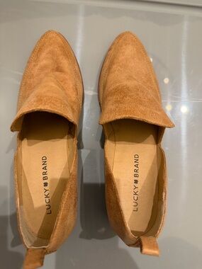 Lucky Brand Women's Tan Suede Pointed Slip-On Loafers